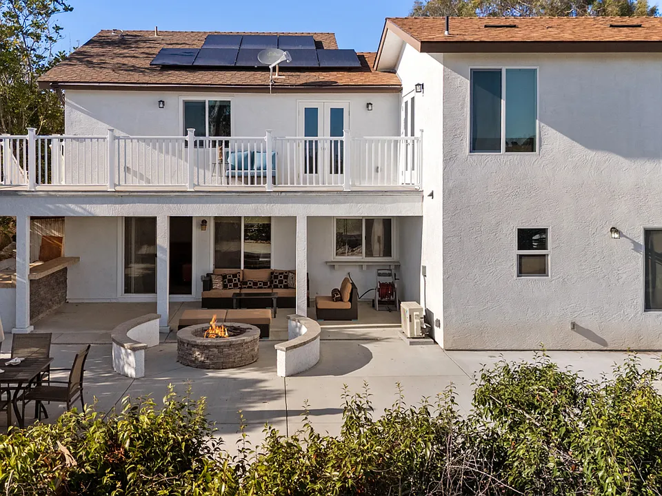 3561 Voyager Ct