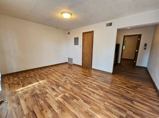 300 31st St NE, Cedar Rapids, IA 52402