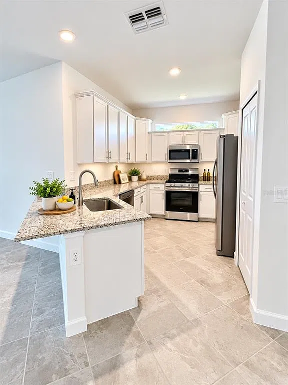 2 bed, 2.0 bath, 1557 sqft, $2,800 — Photo 3