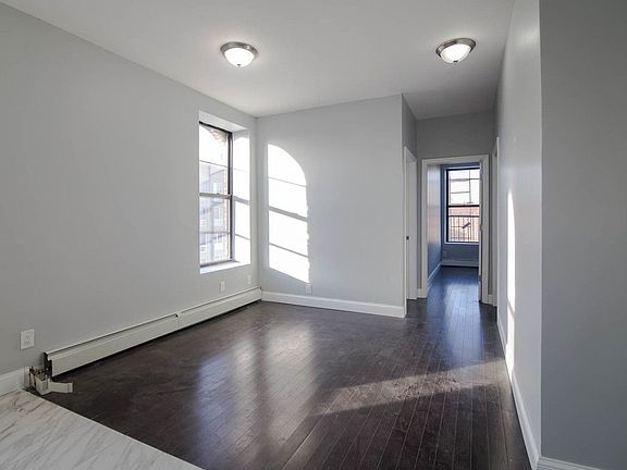 2nd image of 409 Saratoga Ave APT 2R