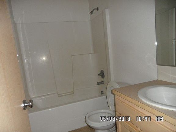 5th image of 8550 NE 37th Cir