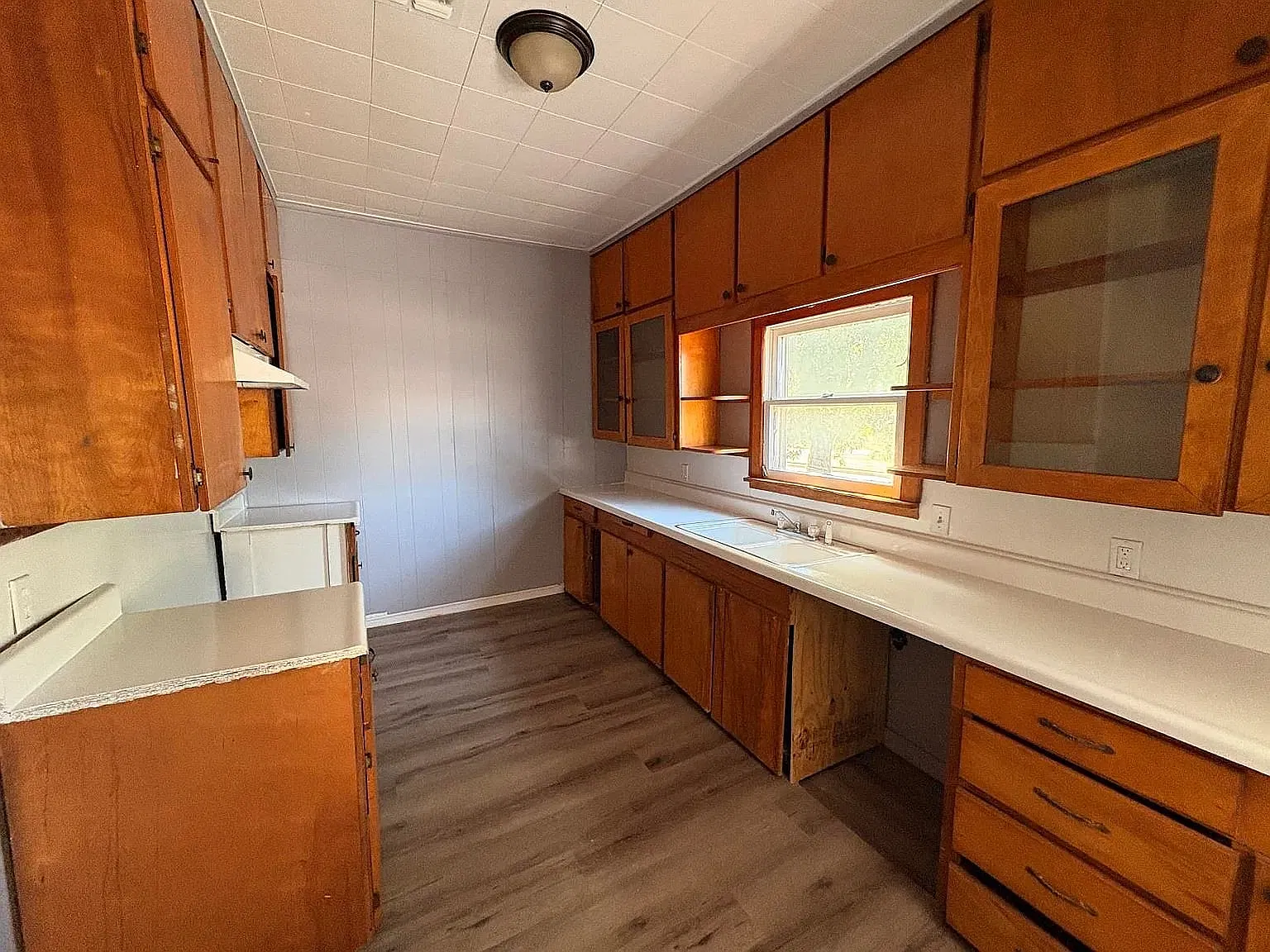 1115 W. Ash Avenue - 2 — Photo 2