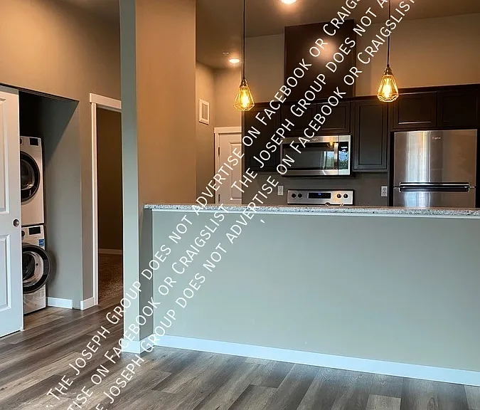 2524 Meridian St #204-20 — Photo 8