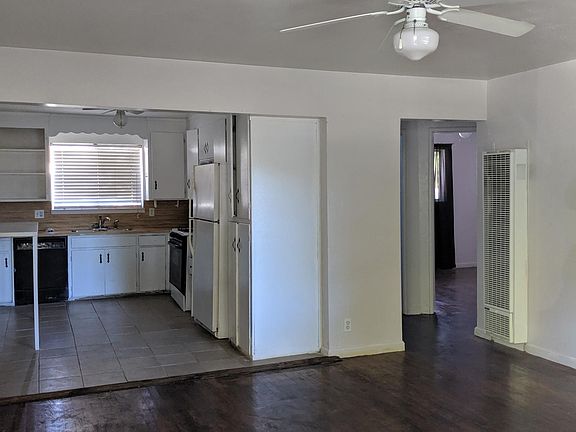 3rd image of 14 Marilyn Ave