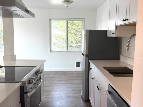 5220 California Ave SW, Seattle, WA