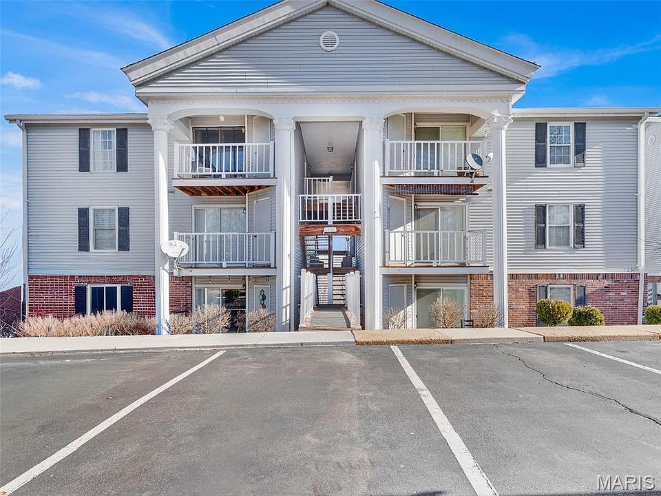 1st image of 1231 Creve Coeur Crossing Ln APT J