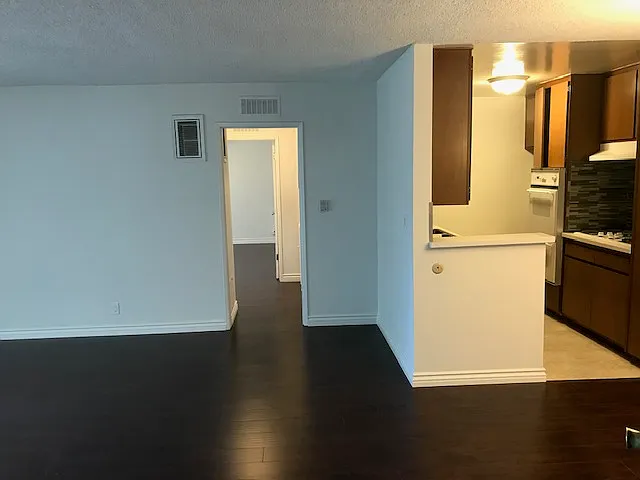 1136 S Wooster St #204 — Photo 4