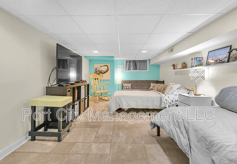 127 S Robinson St — Photo 21