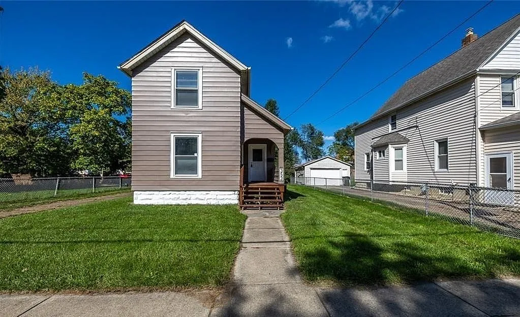 353 South Maple Street - 1 — Photo 2