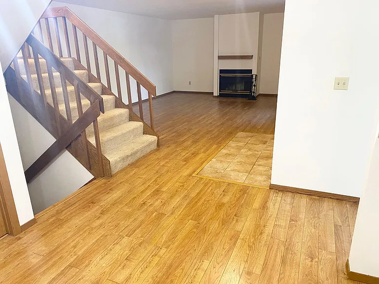 4PLEX-1801 E Crabtree Dr — Photo 7