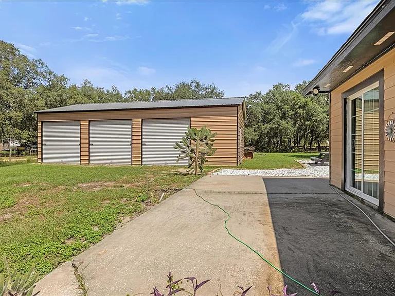 14043 Tennessee Ave — Photo 25
