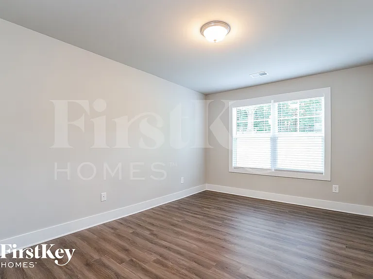 7110 Lawson Dr — Photo 11