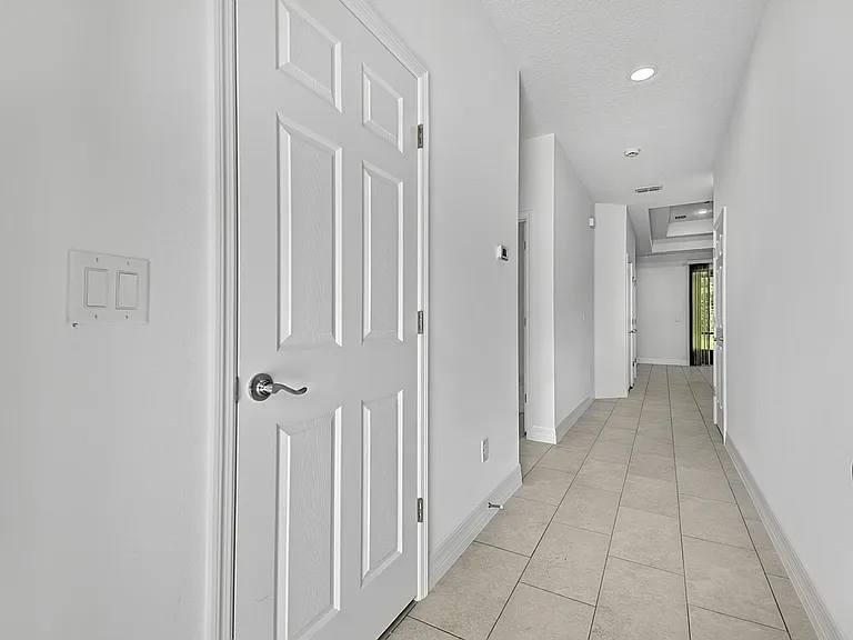 14 Ullynn Pl #A — Photo 5