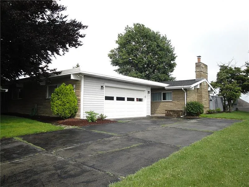 83 Crestline Ave photo 1