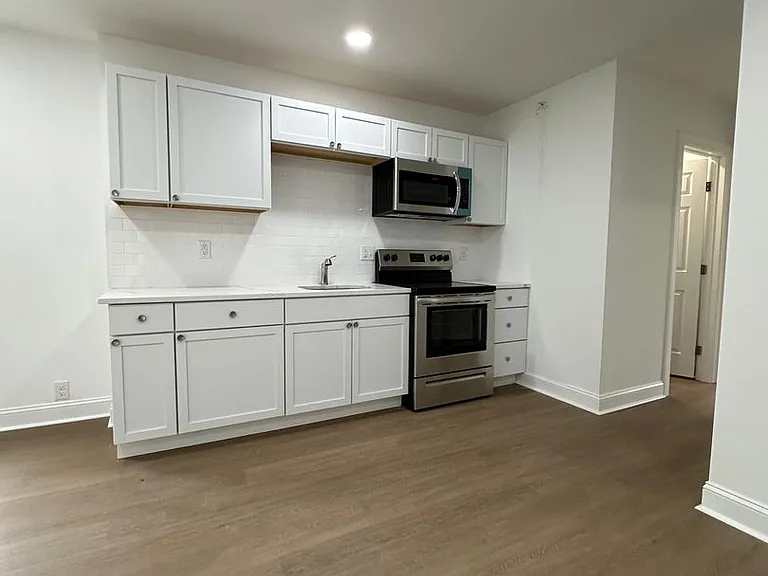 1209 N Franklin St — Photo 19