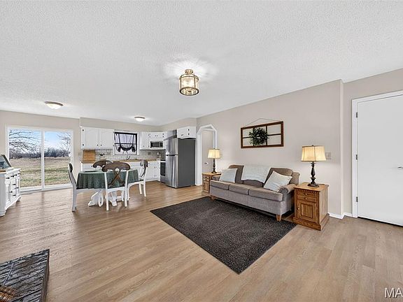 5th image of 6469 Cuivre Ford Rd