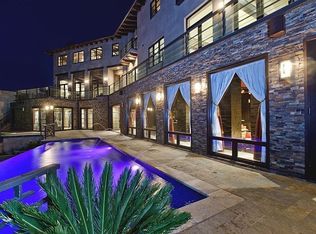 1305 Allenford Ave, Los Angeles, CA 90049