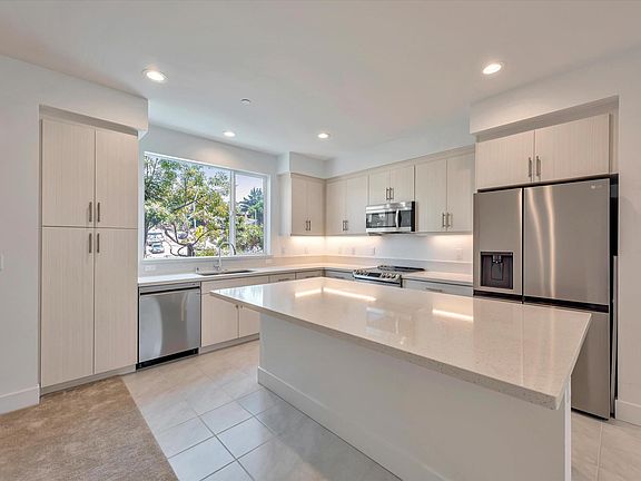 Large Kitchen Island!