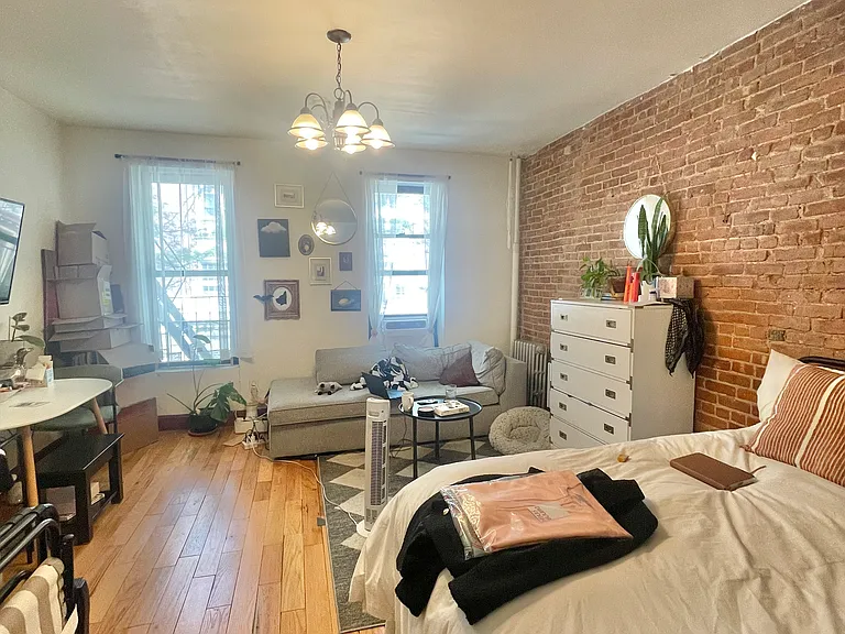 788 Park Pl #10 — Photo 1