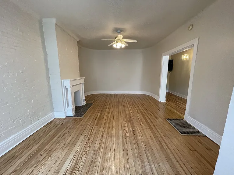 332 Stratford Ave — Photo 11
