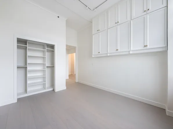 20 2nd Street image 5 of 39