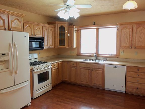 4th image of 1707 Maplewood Dr