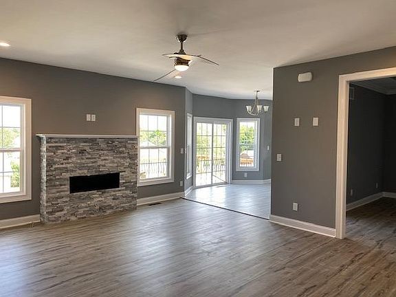 5th image of 1027 Tamworth Ln