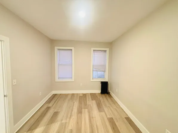 126 Corbin Avenue image 5 of 14