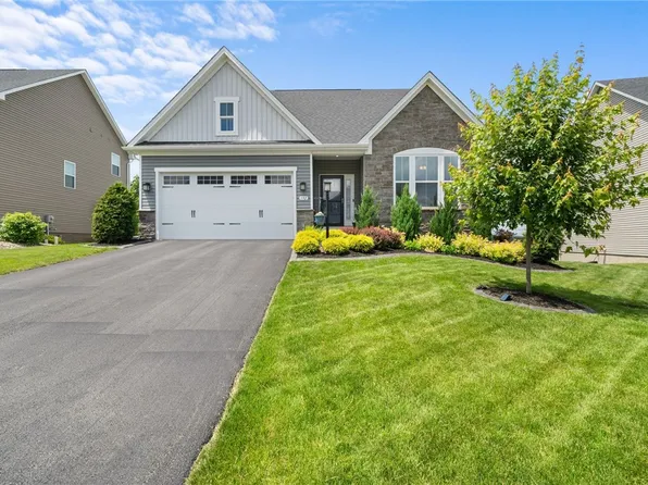 132 Marquis Dr N, Eighty Four, PA 15330