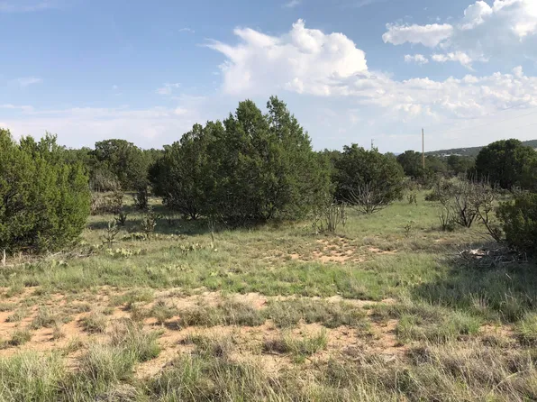 16 Quarter Moon Hill Rd, Edgewood, NM 87015