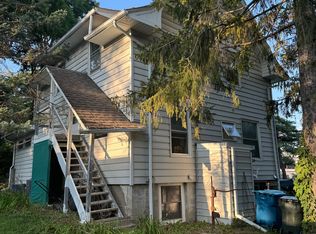 1029 Rainbow Dr #1/2, Waterloo, IA 50701