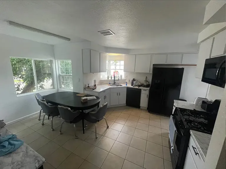 5193 El Paraiso Ave — Photo 9
