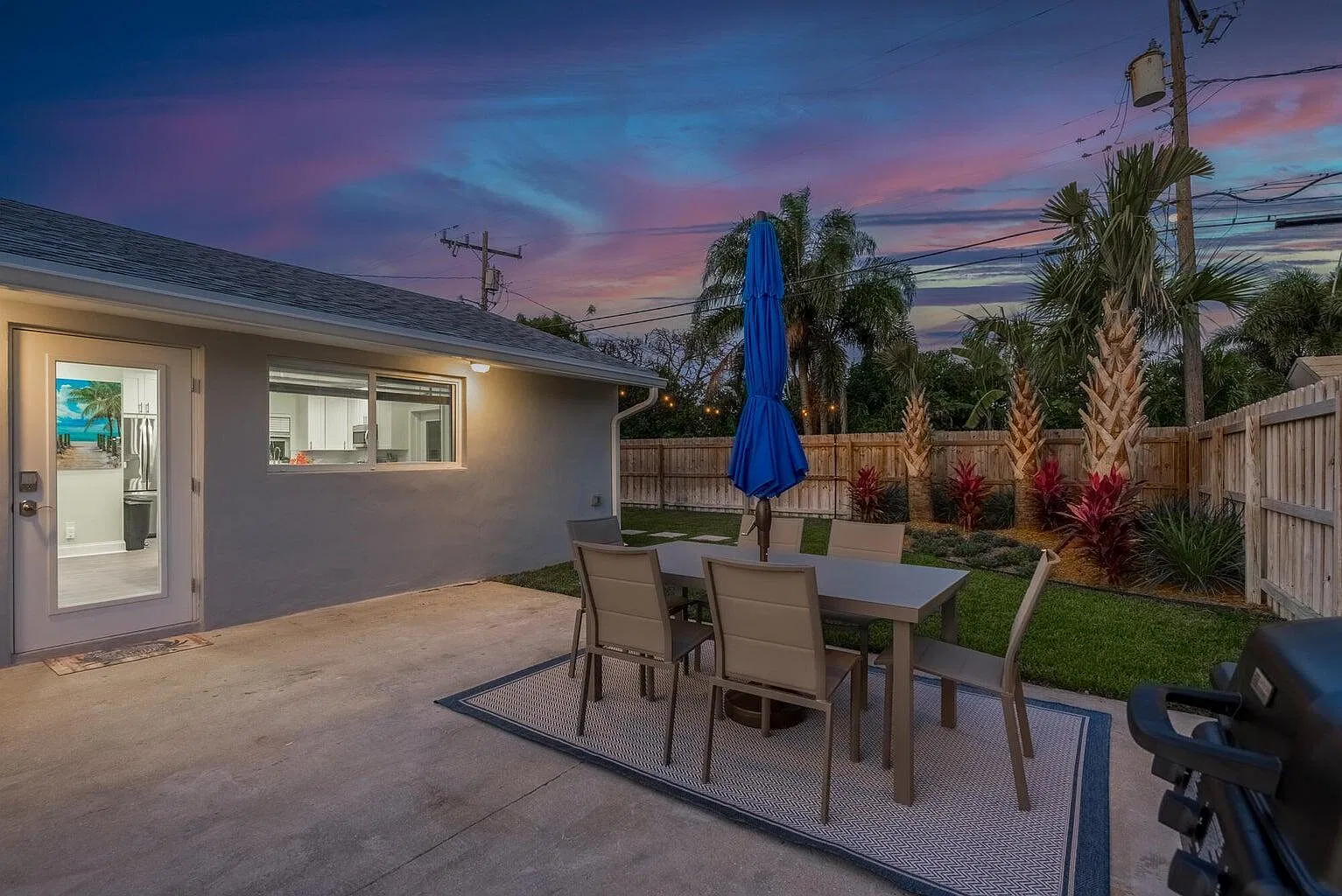 2 bed, 1.5 bath, 1048 sqft, $2,800 — Photo 1