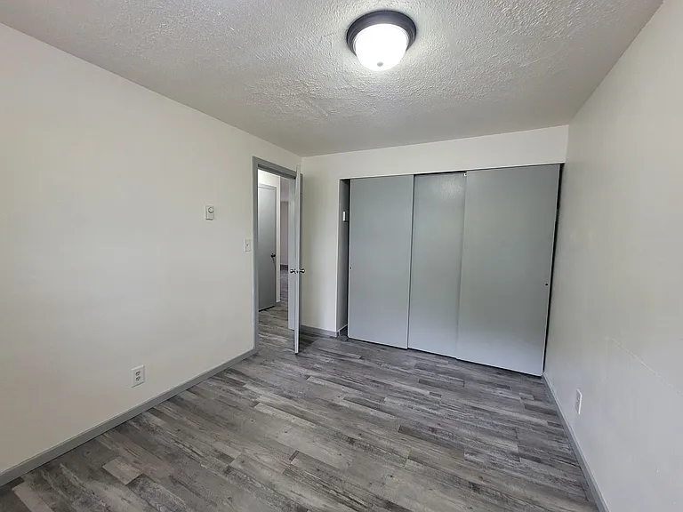 2785 Oak St — Photo 29