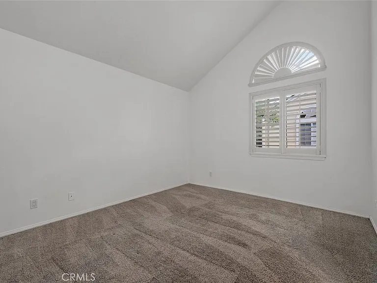 620 Holbrook Ct — Photo 56