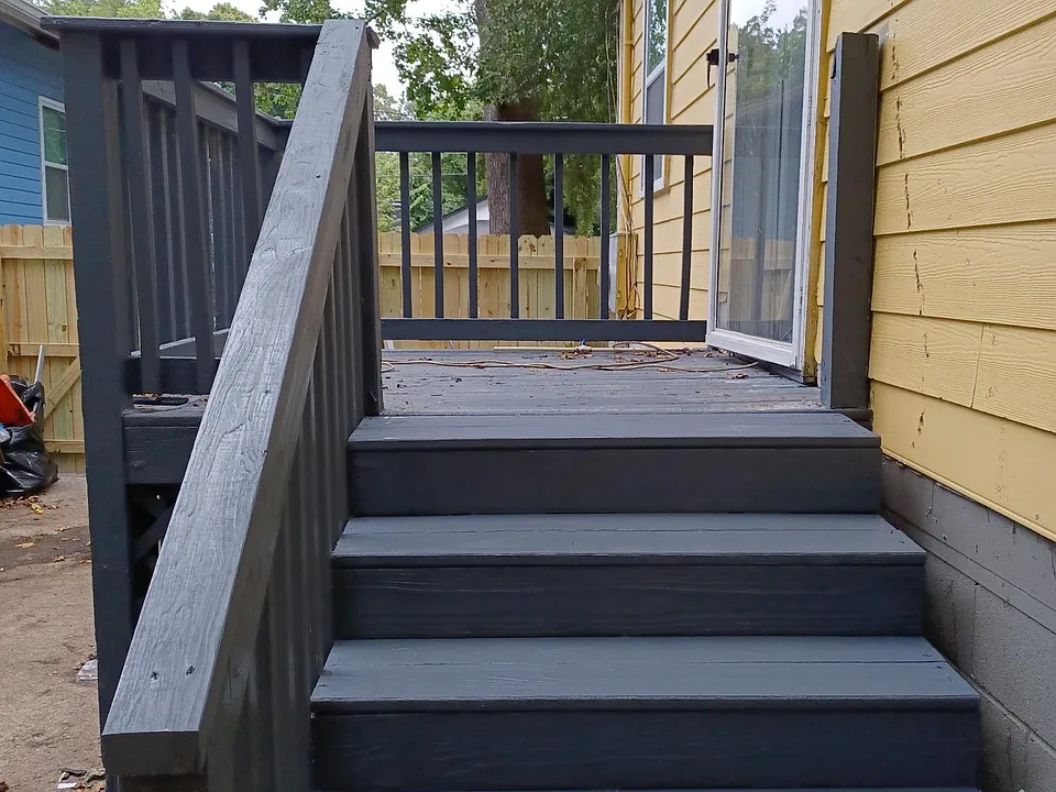 Side Kitchen porch
