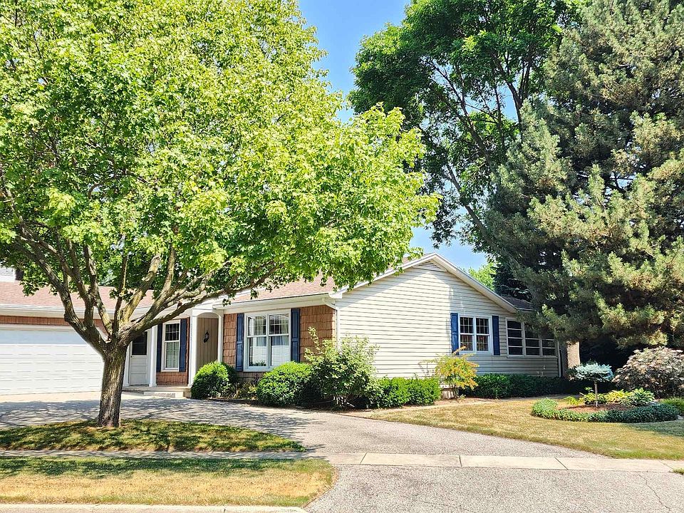 1st image of 3011 Coventry Dr