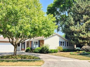 3011 Coventry Dr, Bay City, MI 48706