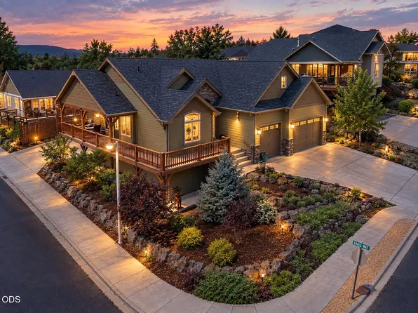 22 Terra Linda Ct, Eagle Point, OR 97524
