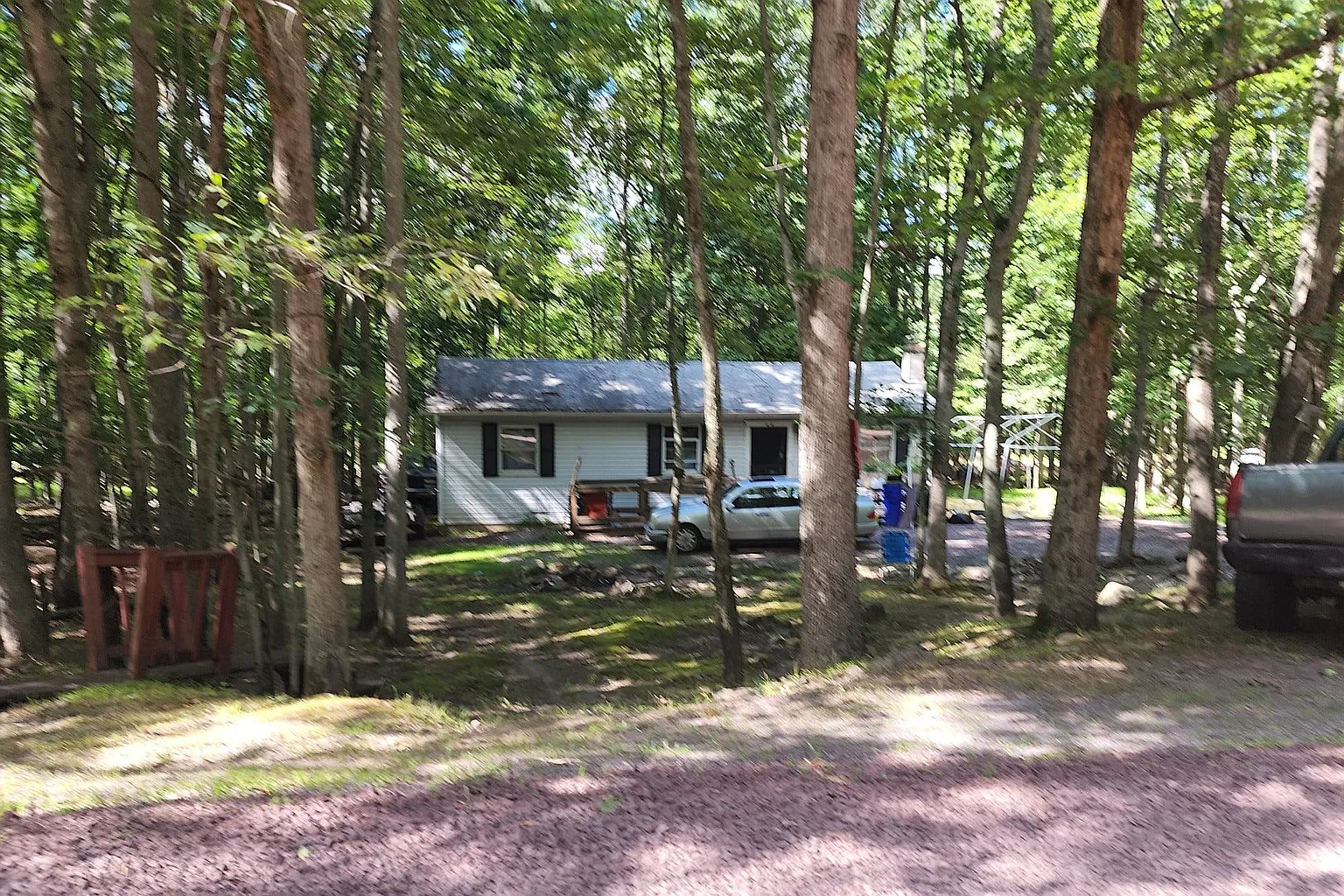 48 Holiday Dr photo 1