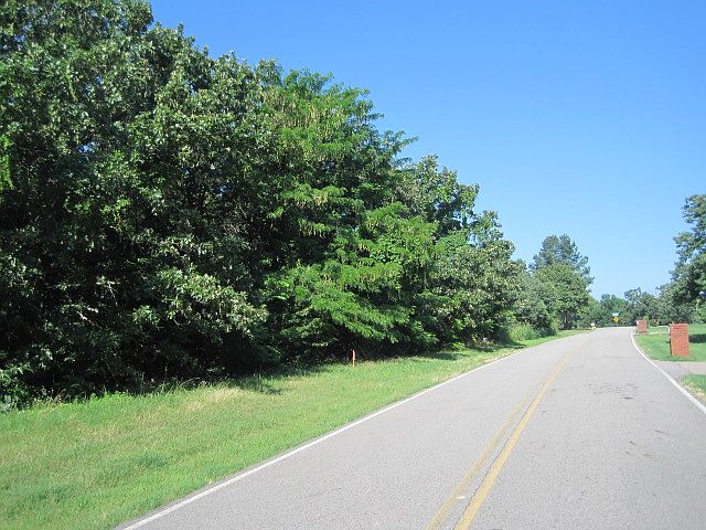 1st image of Shadow Lake Dr