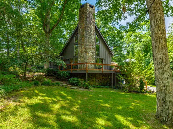 208 Center St, Signal Mountain, TN 37377