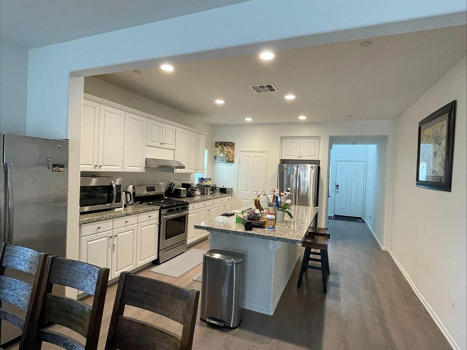 3 bed, 2.5 bath, 1981 sqft, $750 — Photo 2