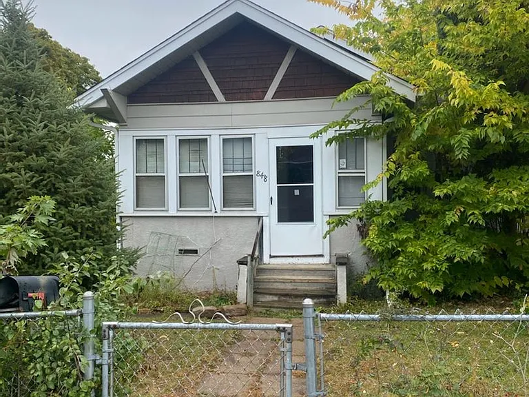 848 Ottawa Ave — Photo 1