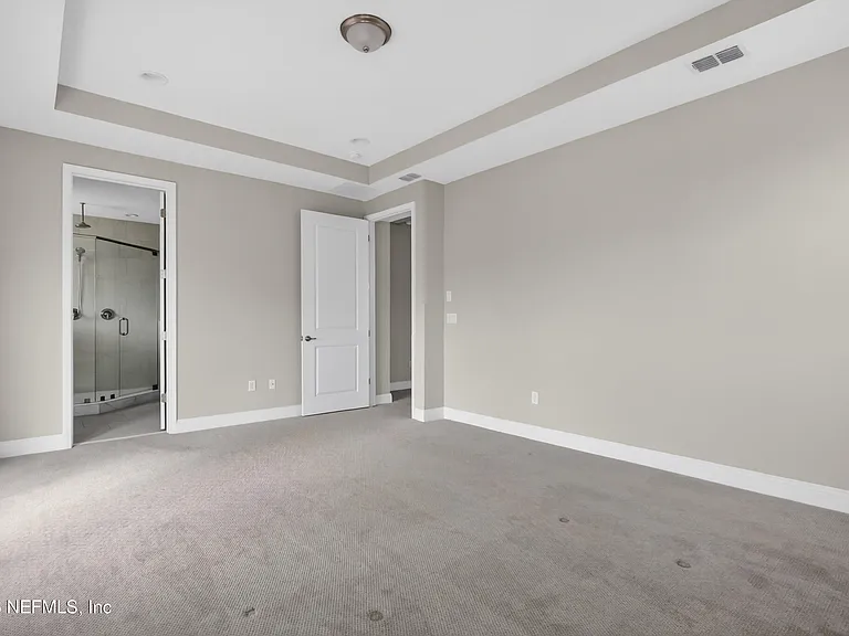 527 Marquesa Cir — Photo 21