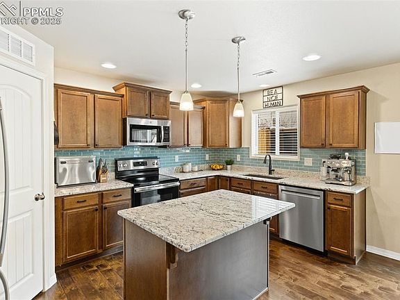 4th image of 7228 New Meadow Dr