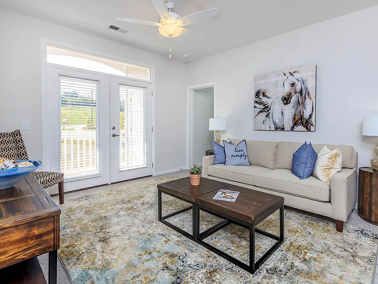 OPEN FLOOR PLAN