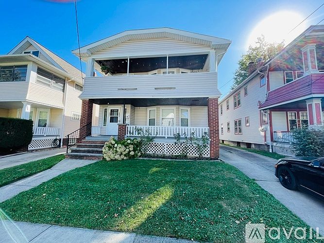 1st image of 1603 Rosewood Ave