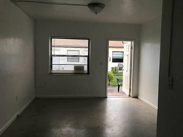 2nd image of 21 E 7th St APT 5A