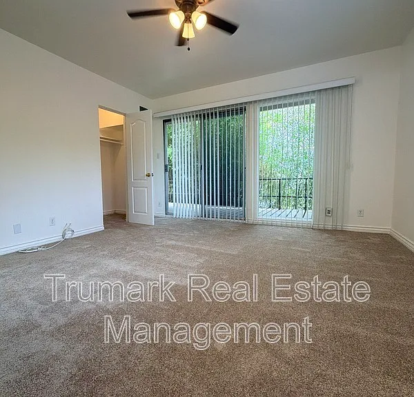 3941 Clayton Ave — Photo 9